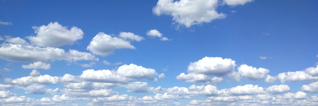 Himmel mit Wolken